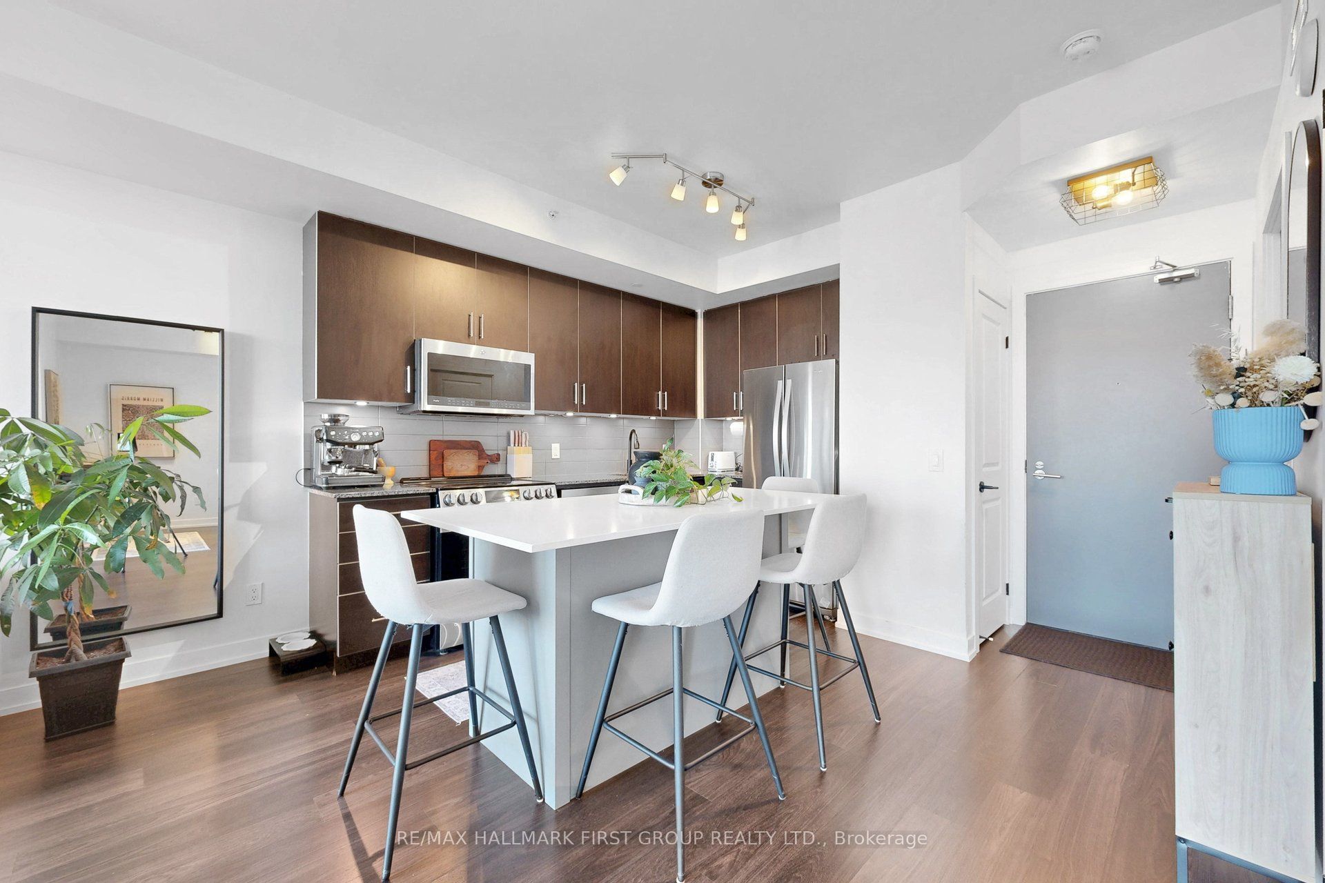 8 Fieldway Road 505