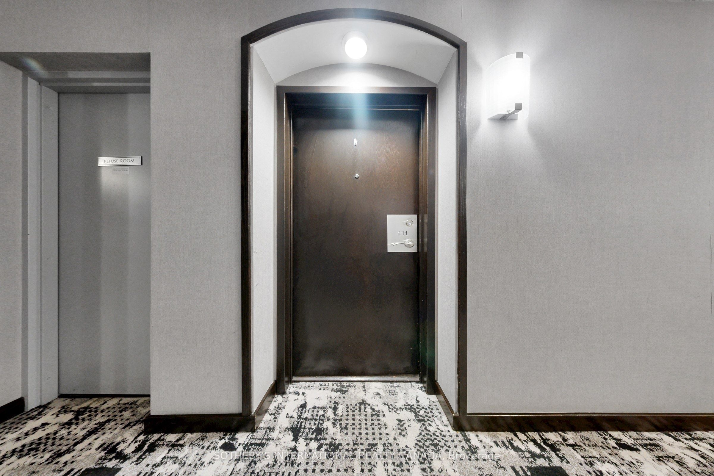 10 Queens Quay W 414