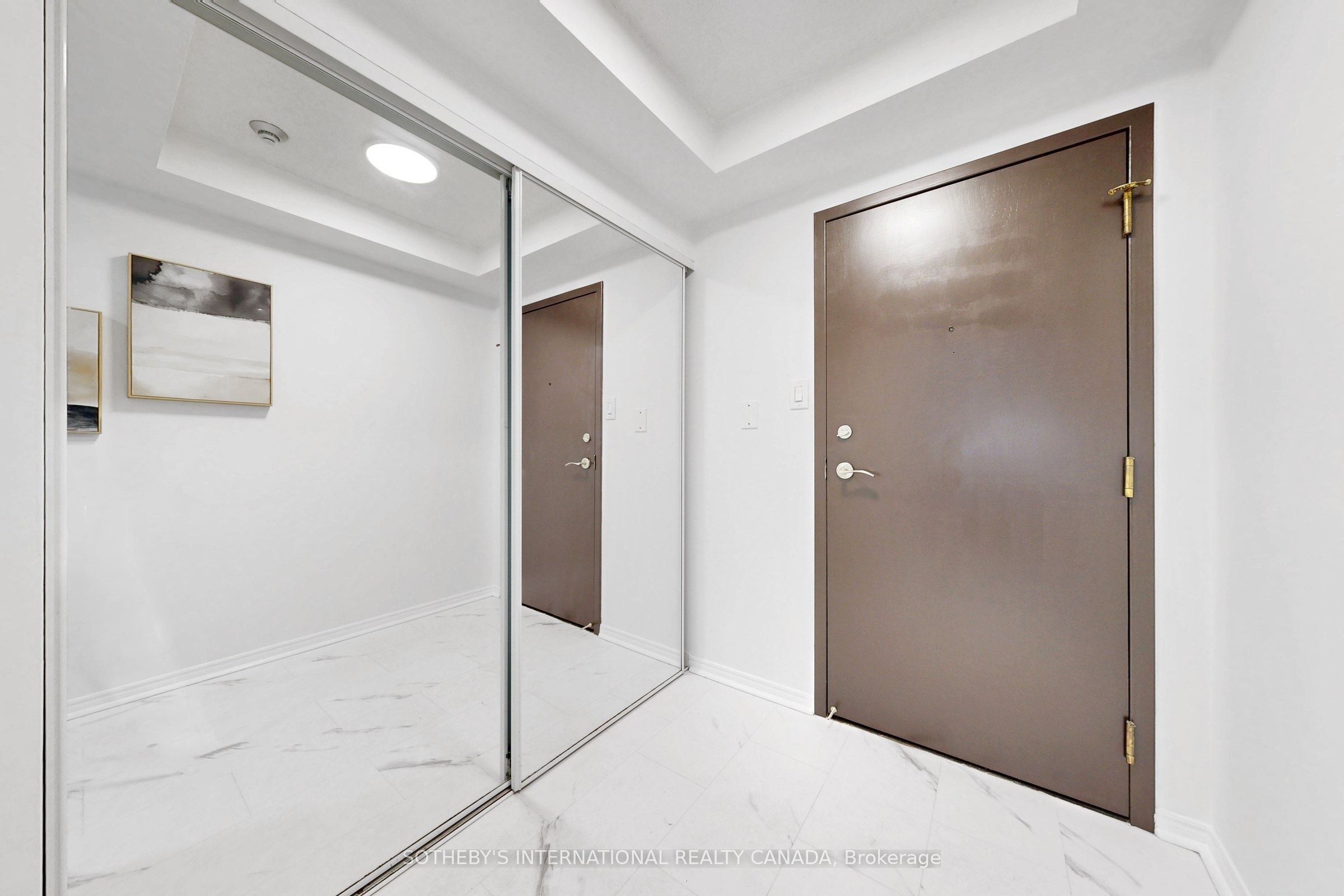 10 Queens Quay W 414