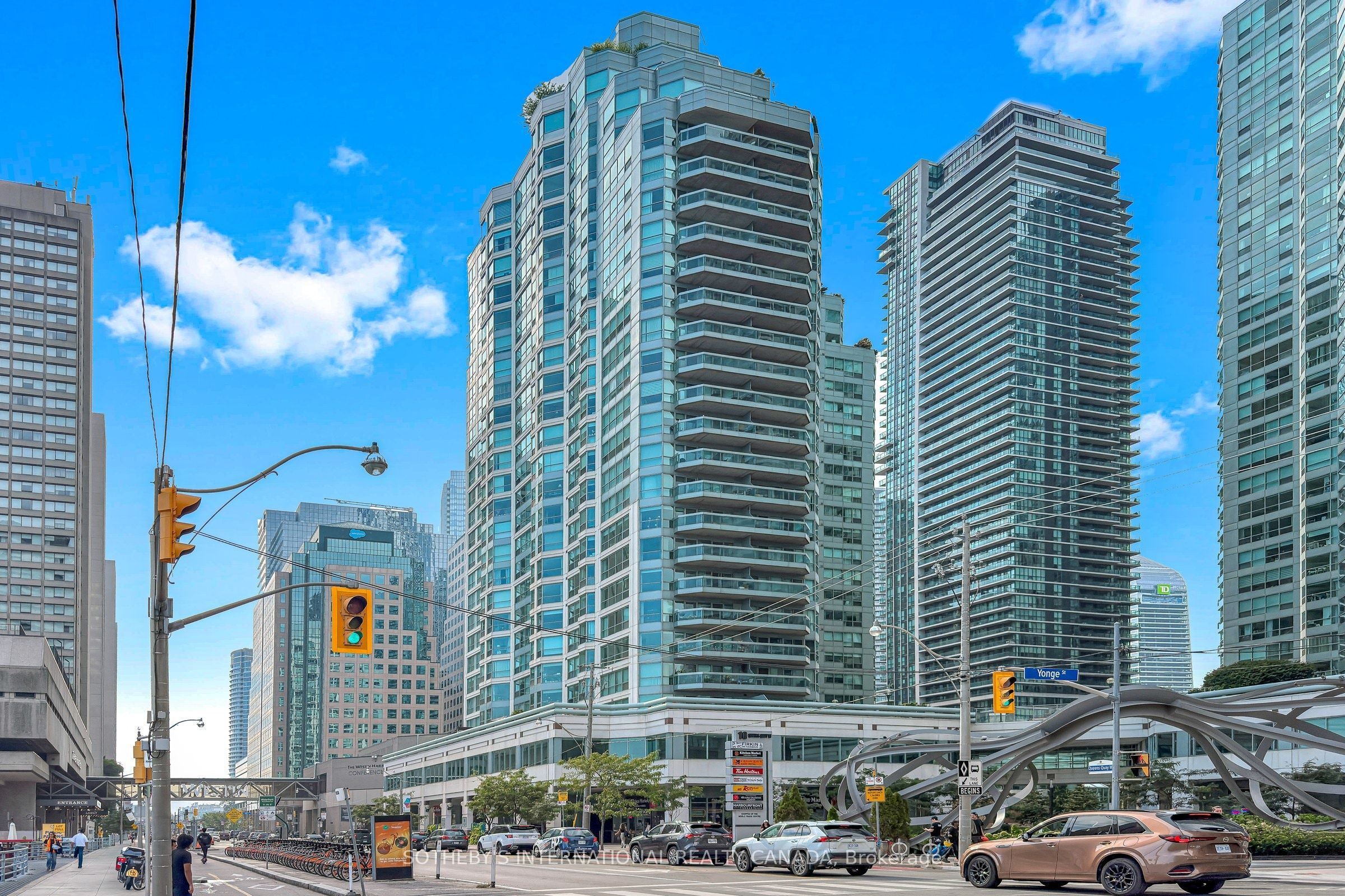 10 Queens Quay W 414