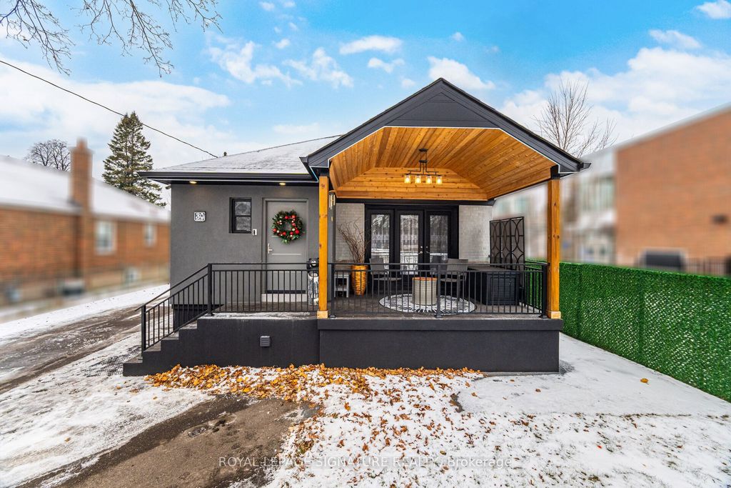 Photo of 30 COULES Court, Toronto, ON M8W 2N9 (MLS # W12674338)