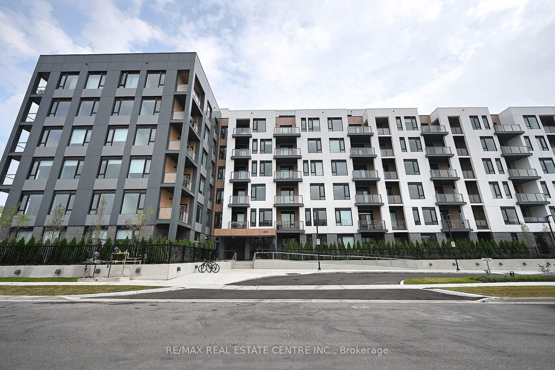 1440 Clarriage Court 212