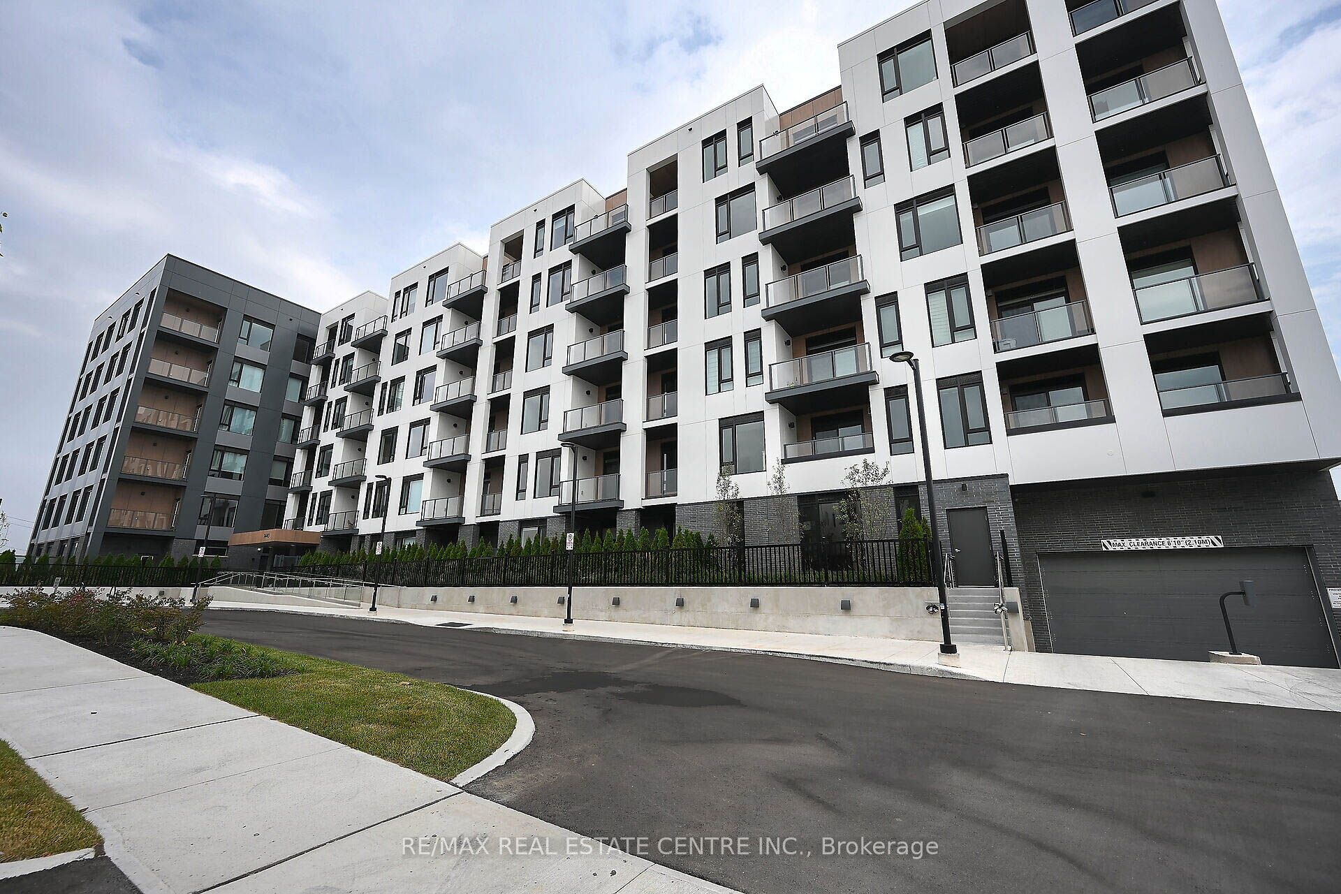 1440 Clarriage Court 212