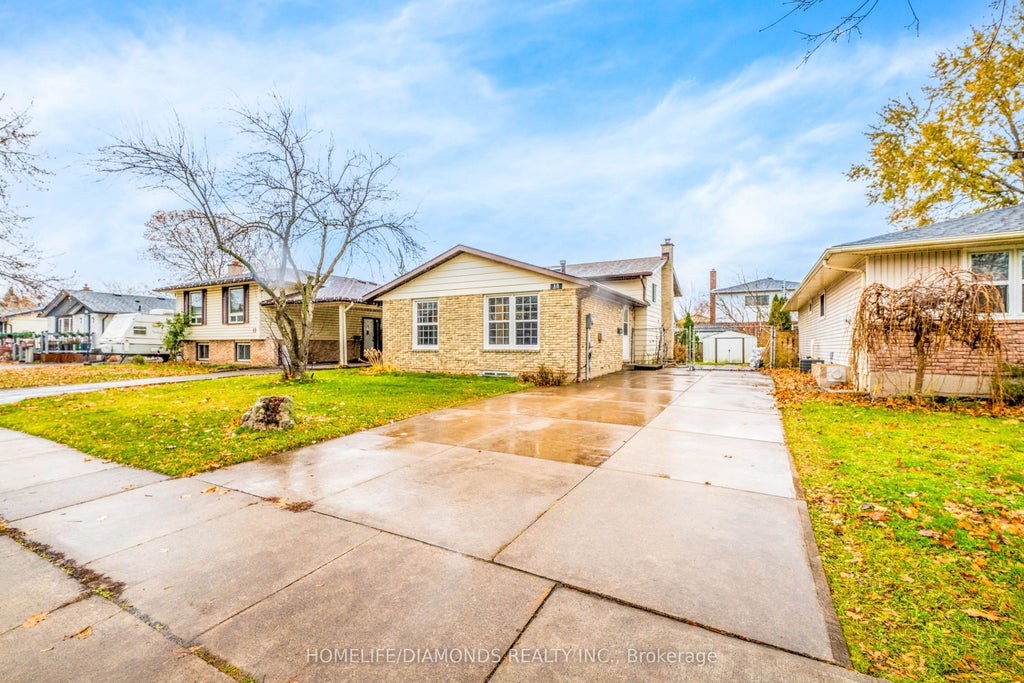 Photo of 15 Keefer Road, Thorold, ON L2V 4M6 (MLS # X13726130)
