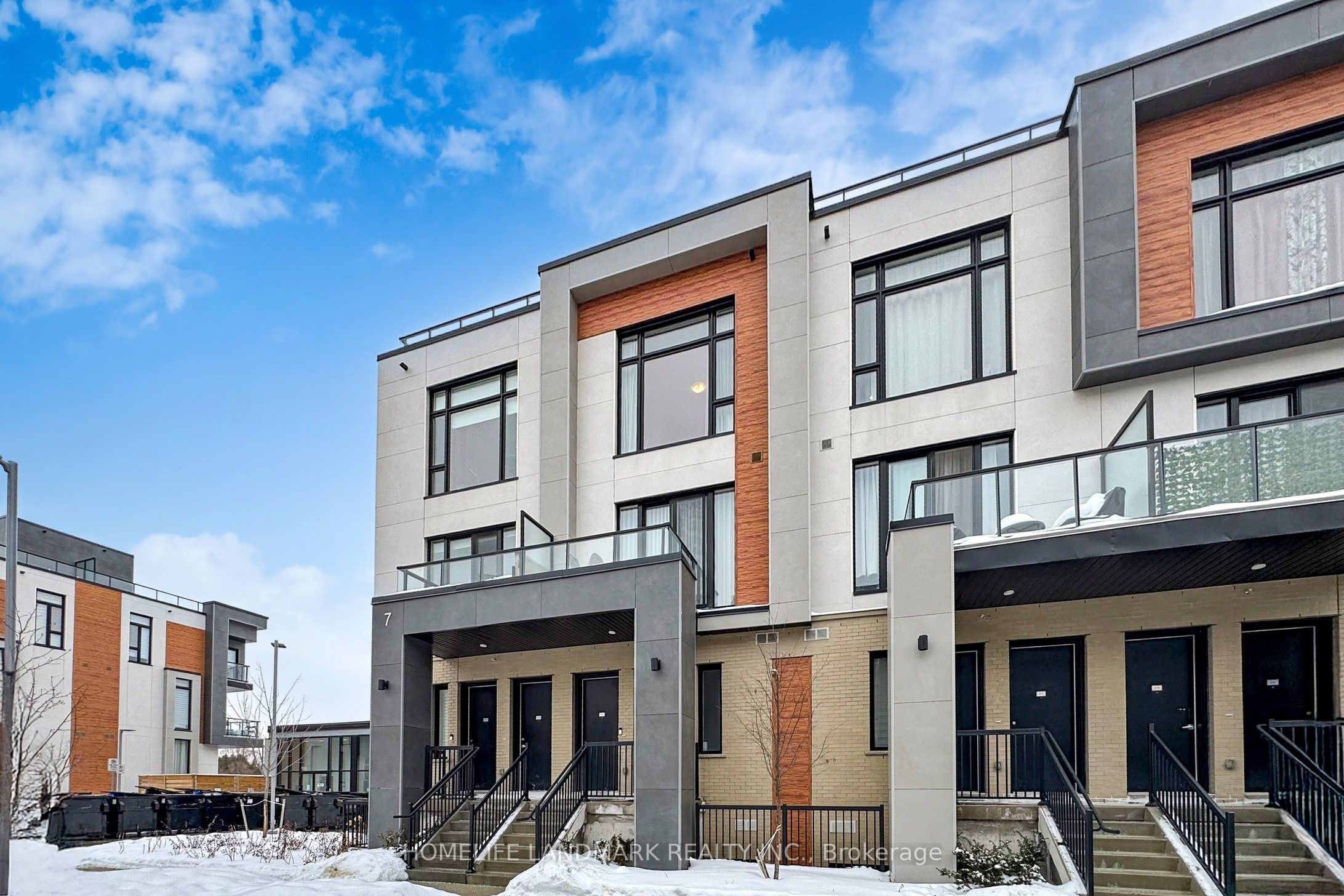 7 Steckley House Lane 614