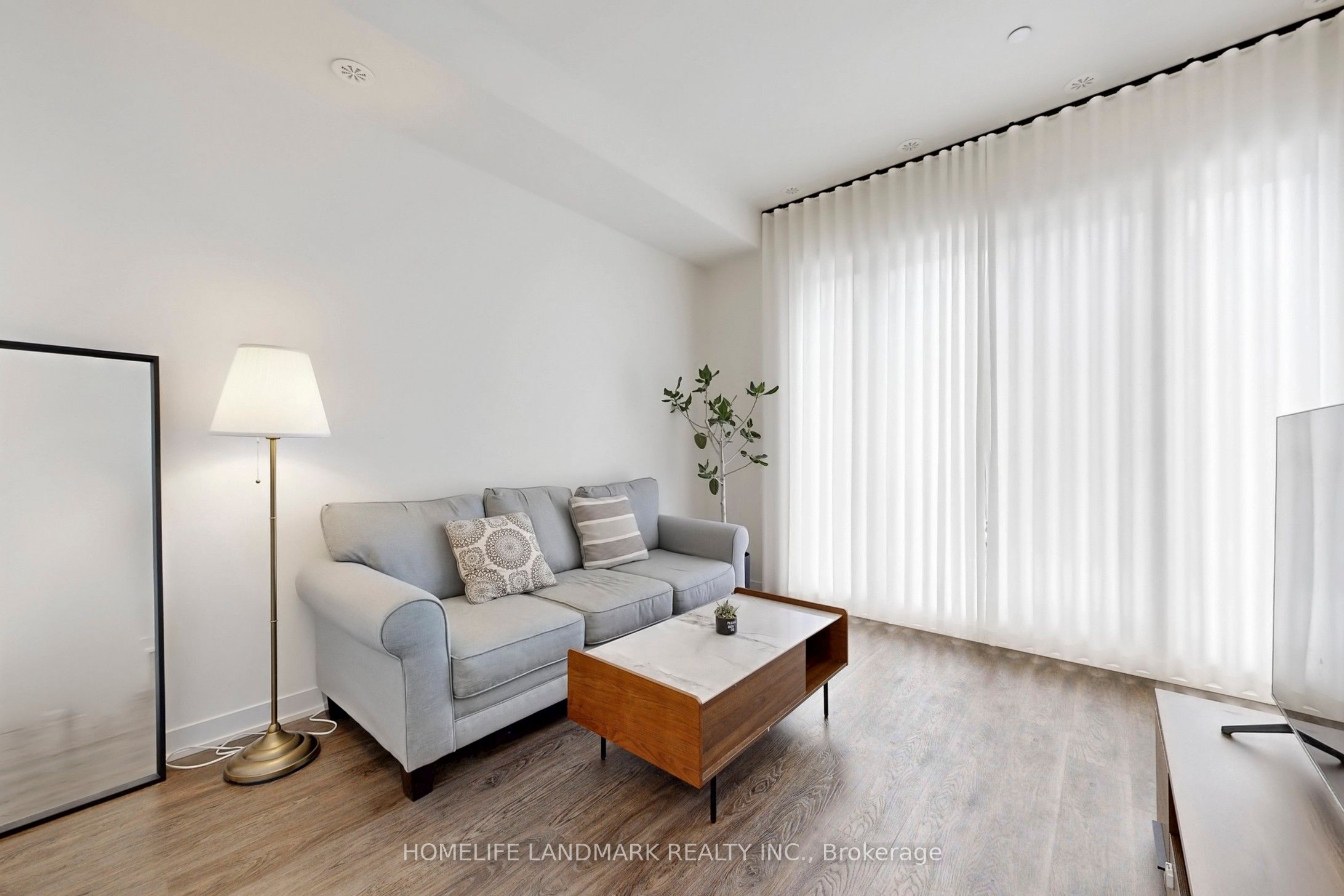 7 Steckley House Lane 614