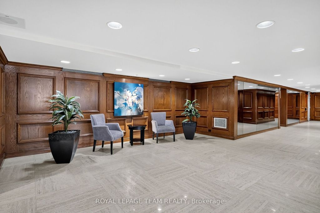 Photo of 530 Laurier Avenue W #1801, Ottawa Centre, ON K1R 7T1 (MLS # X12800162)