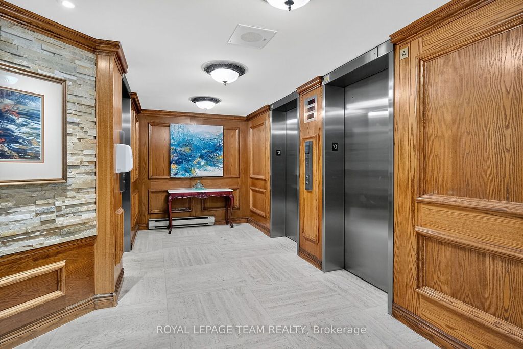 Photo of 530 Laurier Avenue W #1801, Ottawa Centre, ON K1R 7T1 (MLS # X12800162)