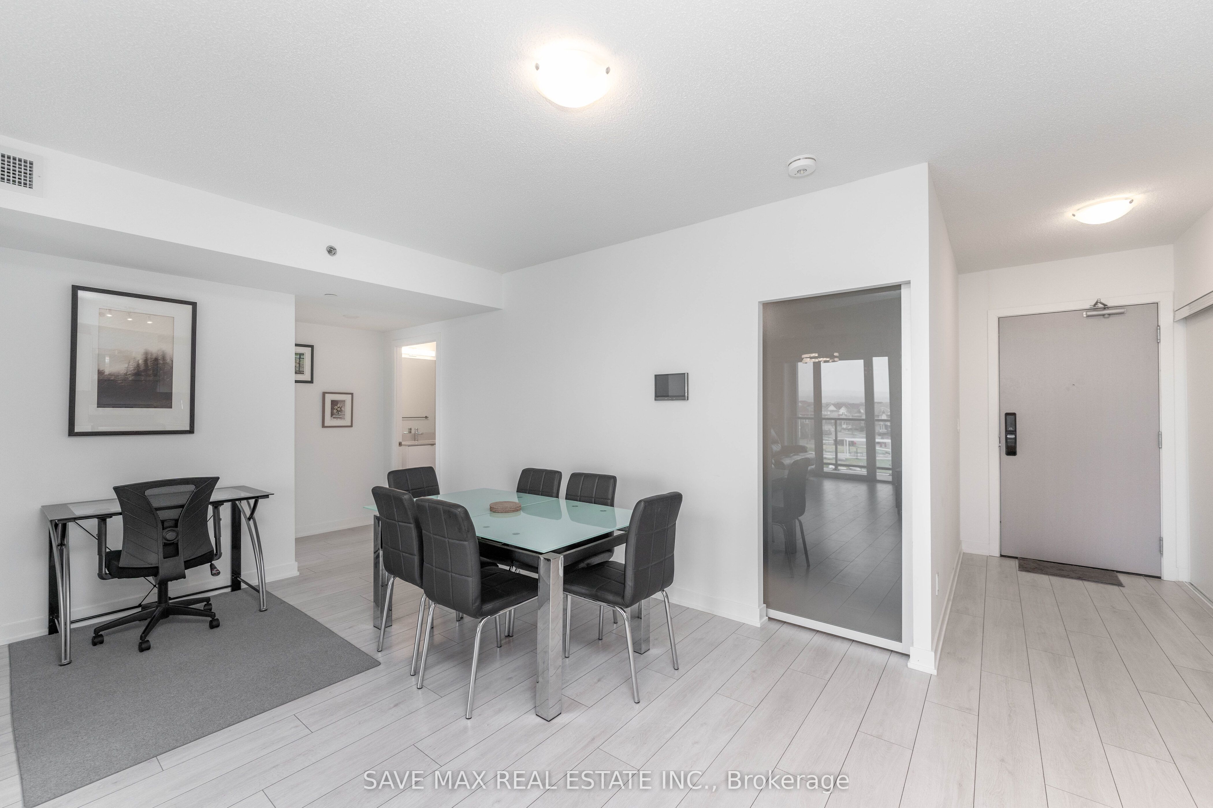 3200 Dakota Common B317