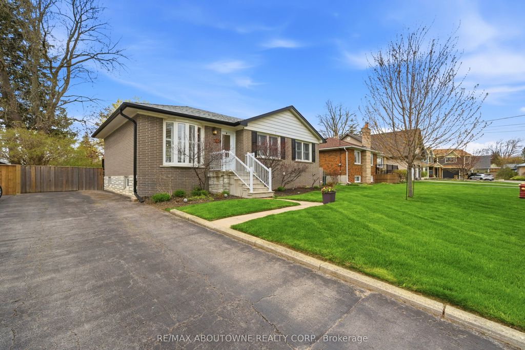Photo of 134 Wakefield Road, Milton, ON L9T 2L9 (MLS # W13075974)