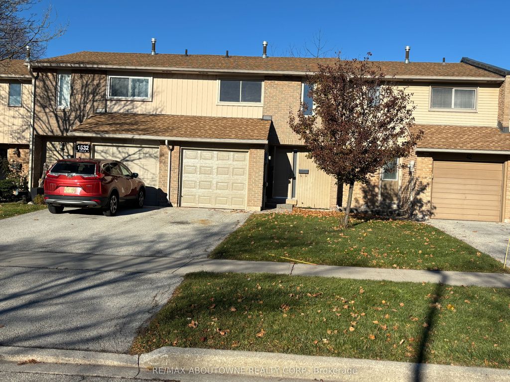Photo of 1532 Lancaster Drive #41, Oakville, ON L6H 2Z3 (MLS # W13078420)