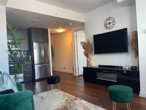 2212 Lakeshore Boulevard W 4309 Toronto ON M8V 0C2