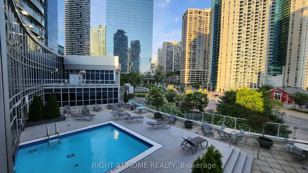 Photo of 8 York Street #1912, Toronto, ON M5J 2Y2 (MLS # C12751628)