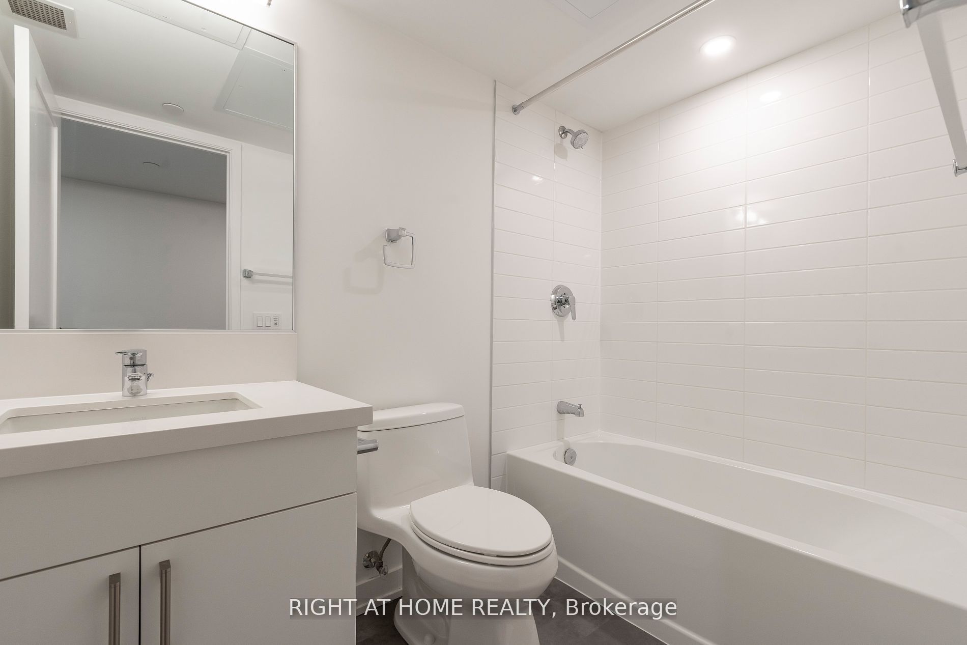 897 College Street W 416