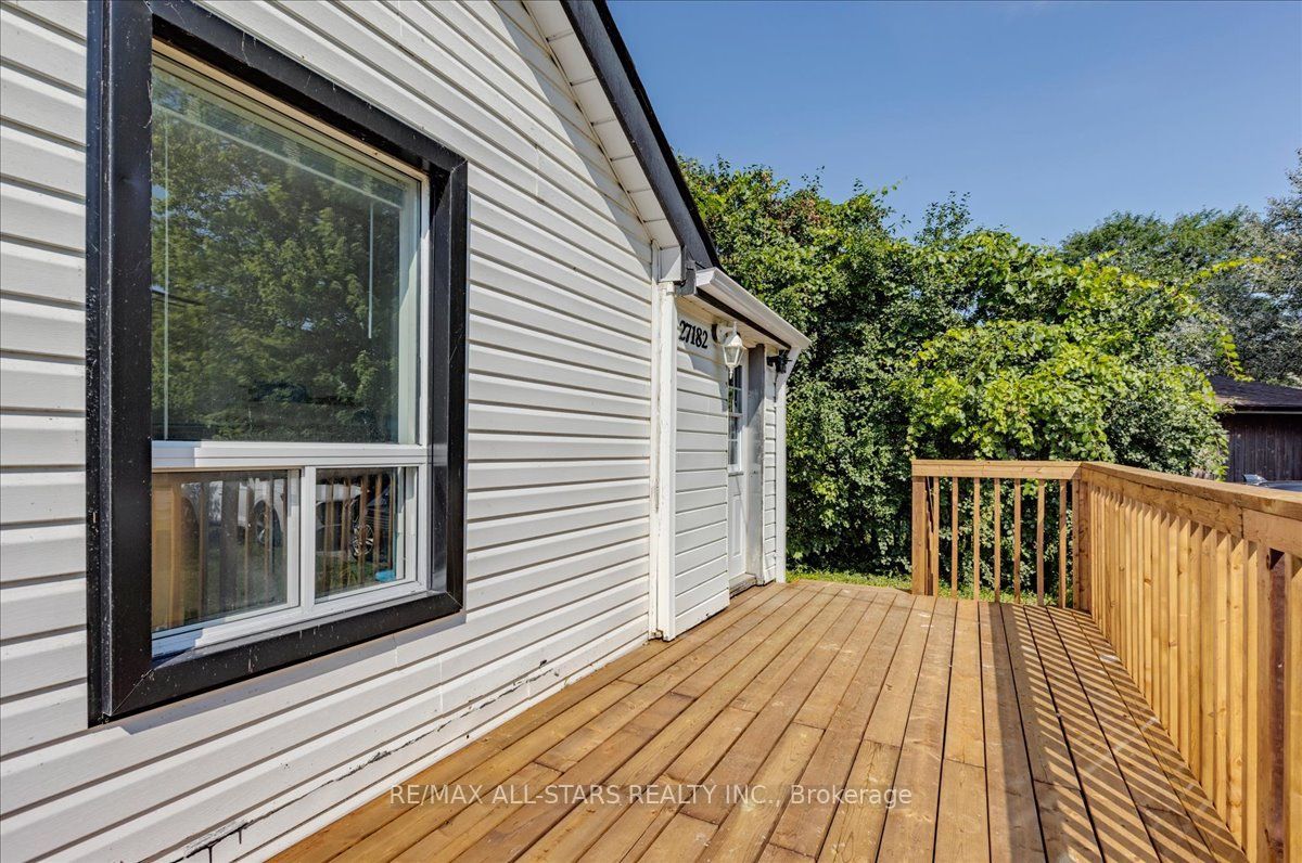 27182 Woodbine Avenue