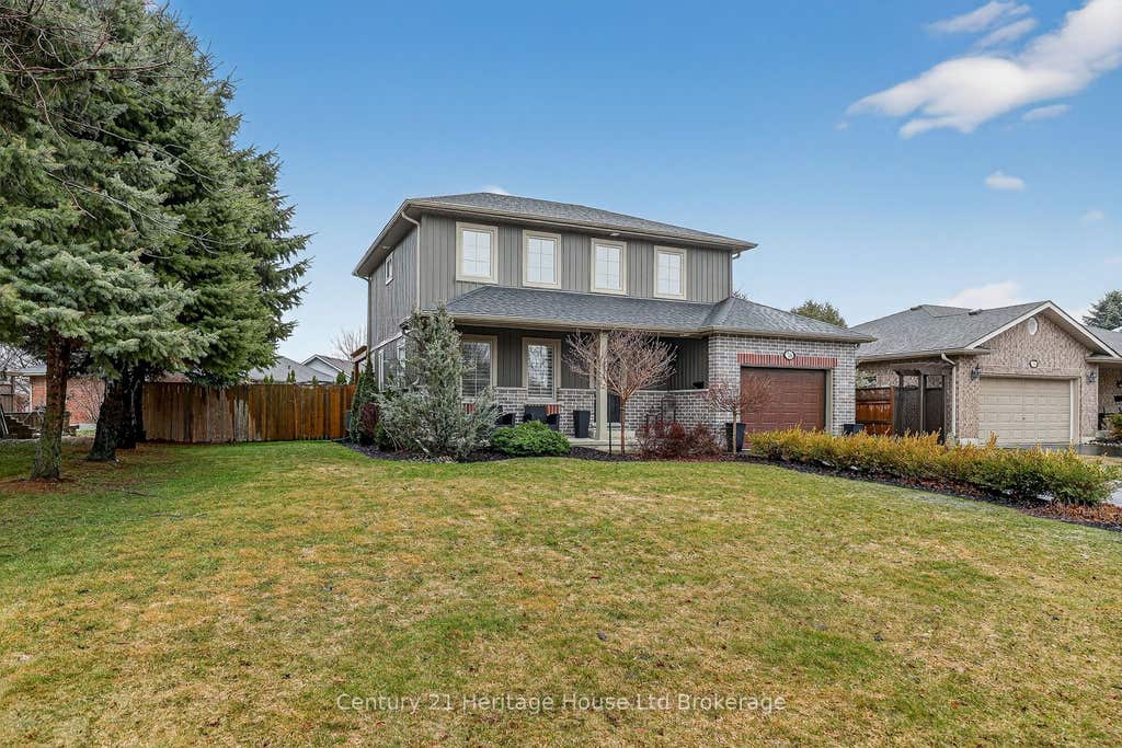 Photo of 36 Windemere Avenue, Tillsonburg, ON N4G 5M9 (MLS # X12877674)