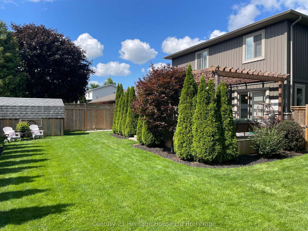 Photo of 36 Windemere Avenue, Tillsonburg, ON N4G 5M9 (MLS # X12877674)