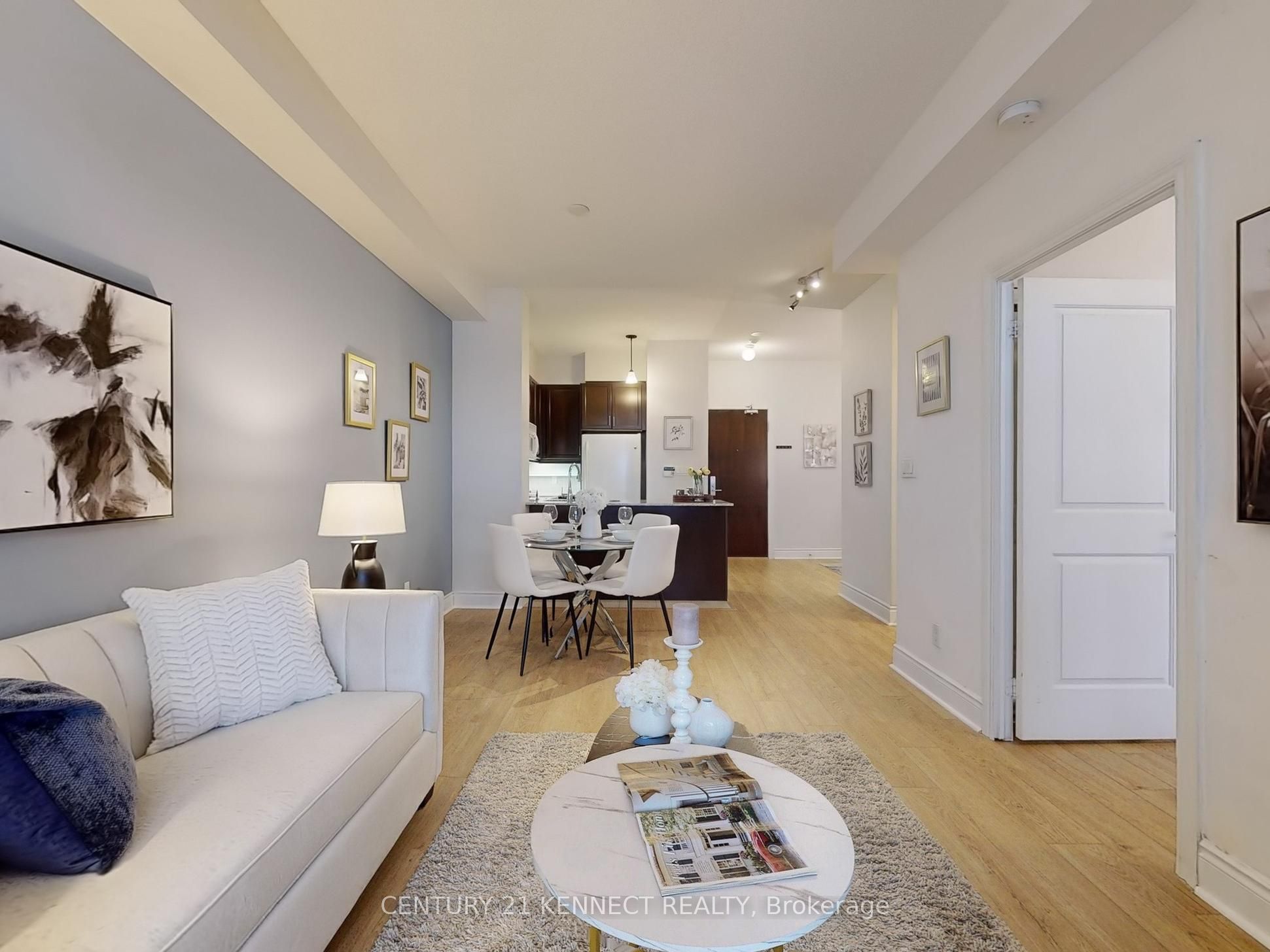 25 Earlington Avenue E 316