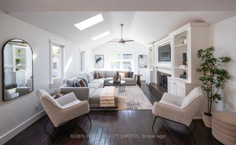 2400 Yolanda Drive Oakville ON L6L 2H8