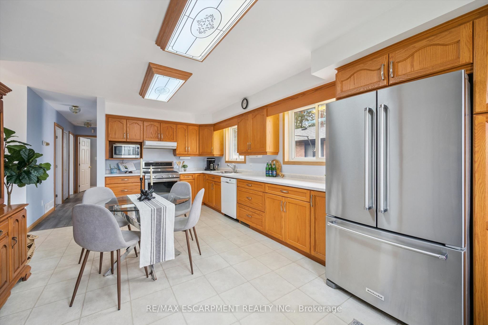 136 Woodlawn Avenue