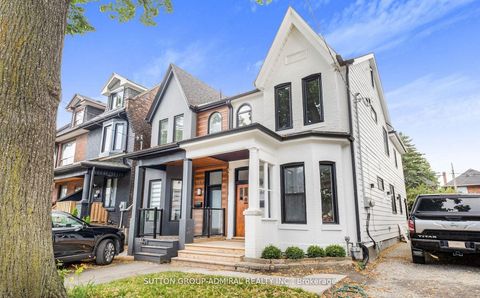 366 Margueretta Street 2nd Floor Toronto ON M6H 3S5