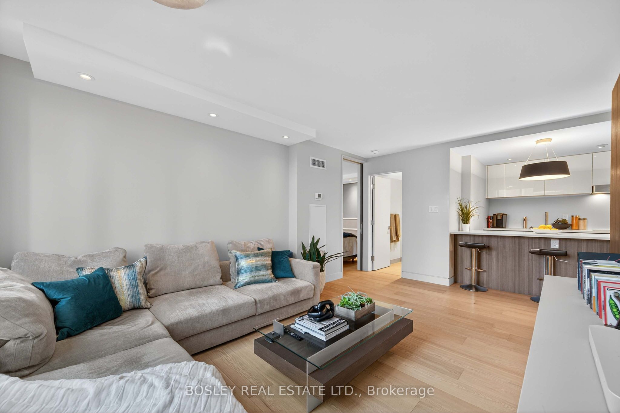 40 Scollard Street 1502