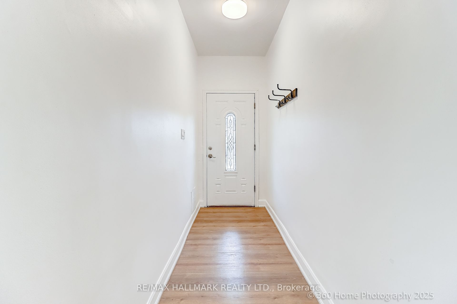 18 Conway Avenue