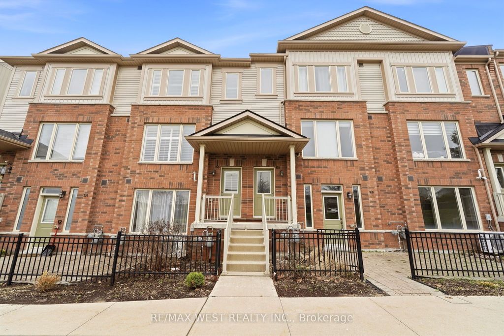 Photo of 156 Watson Parkway N #156, Guelph, ON N1E 0P6 (MLS # X13021074)