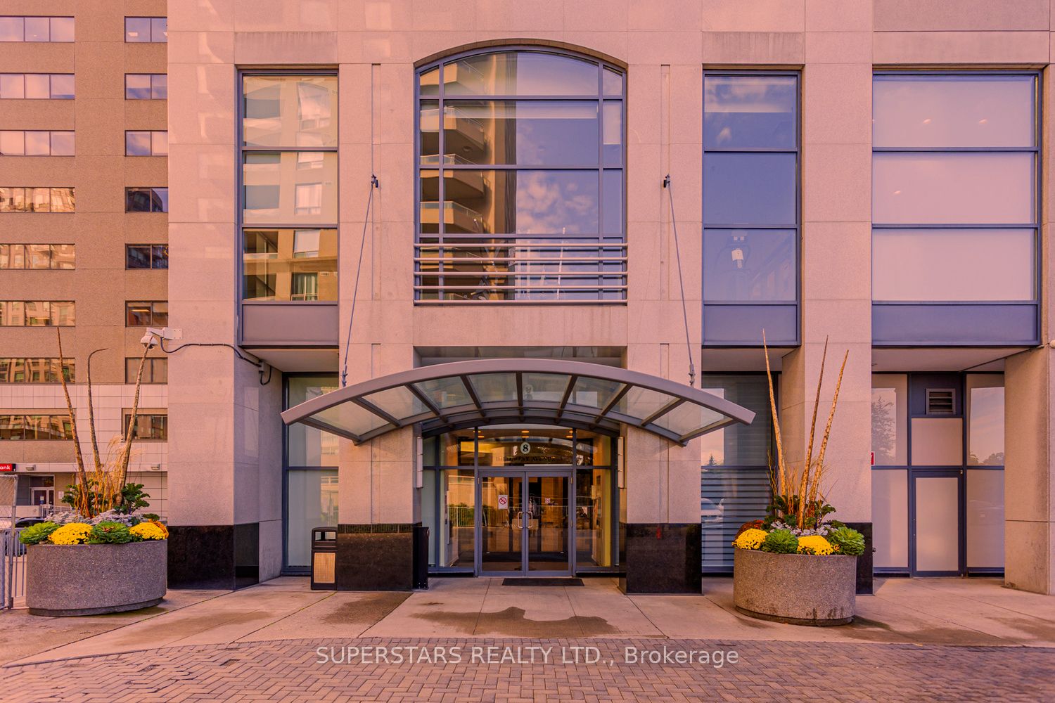 8 Hillcrest Avenue 1509