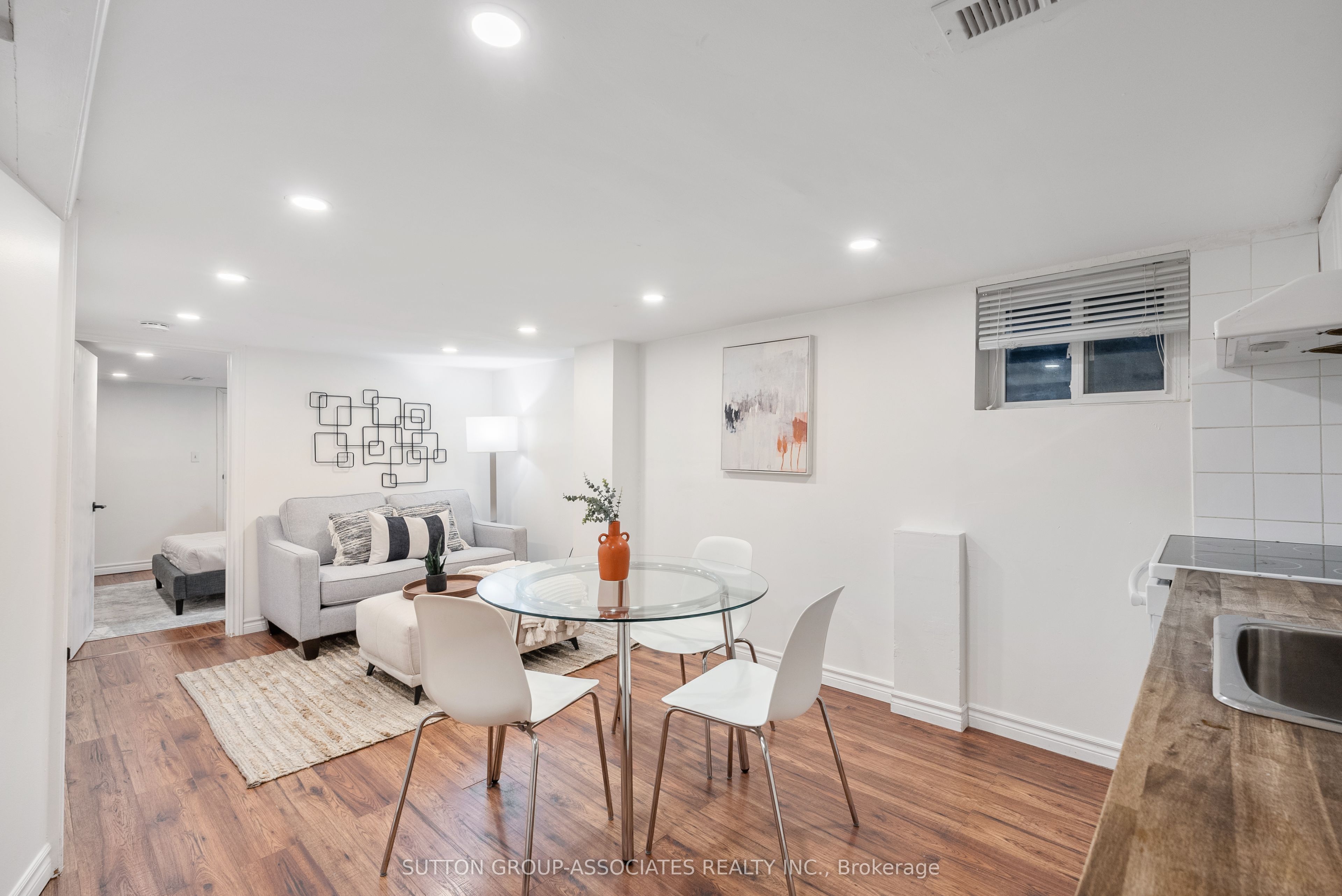 Photo 1 of 10 — 10 Innes Avenue BSMT, Toronto, ON M6E 1M8