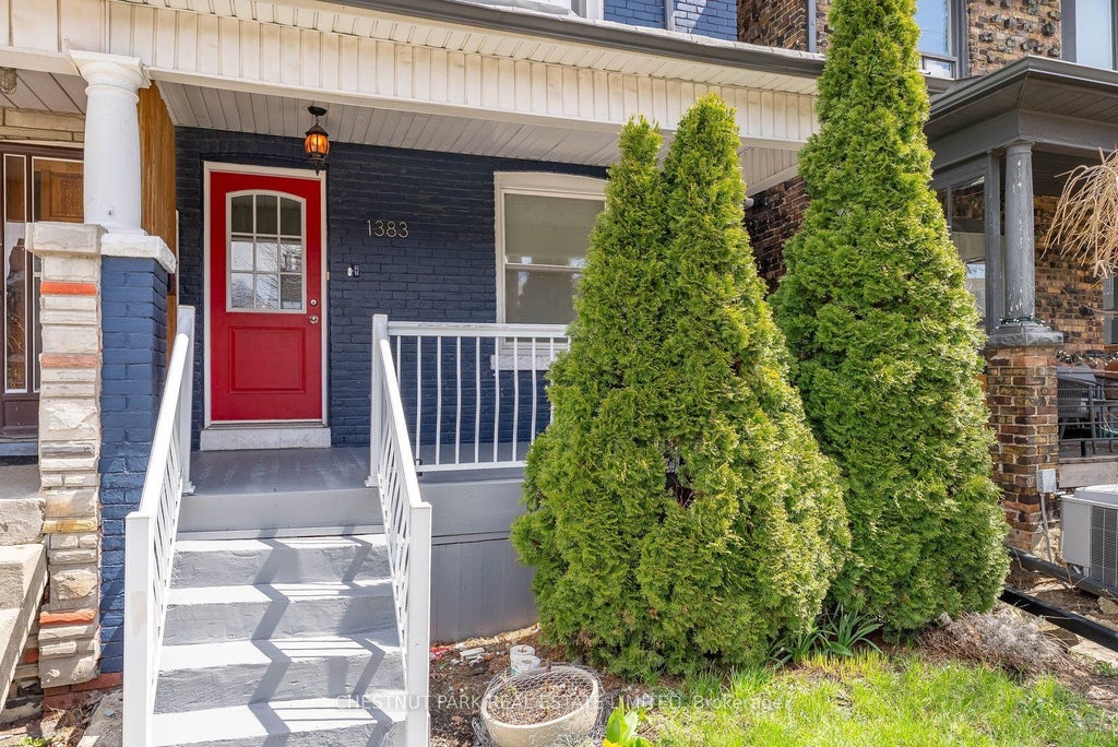 Photo of 1383 Lansdowne Avenue, Toronto, ON M6H 3Z9 (MLS # W14094990)