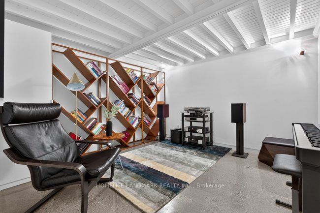 90 Sumach Street 410