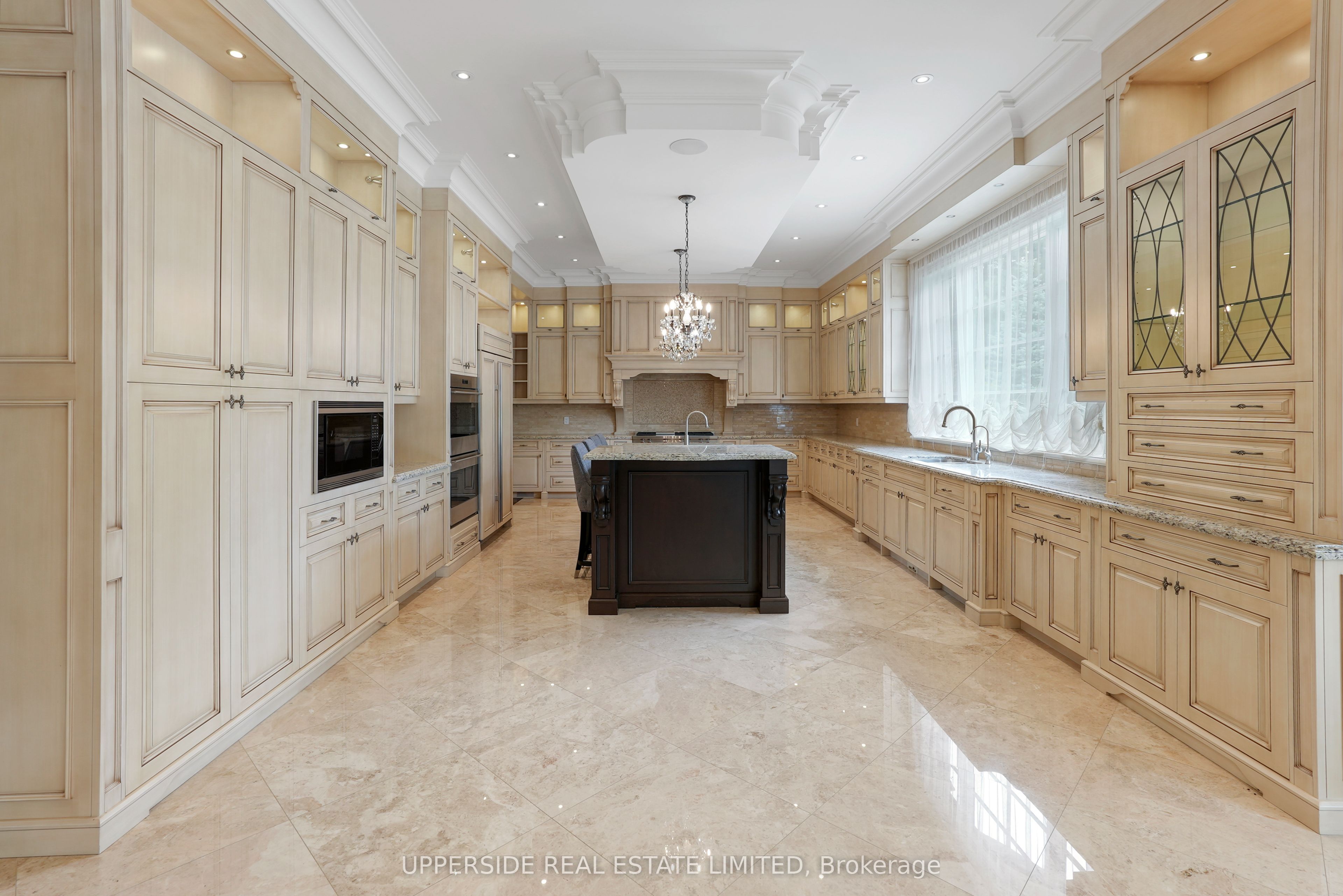 29 Riverside Boulevard W
