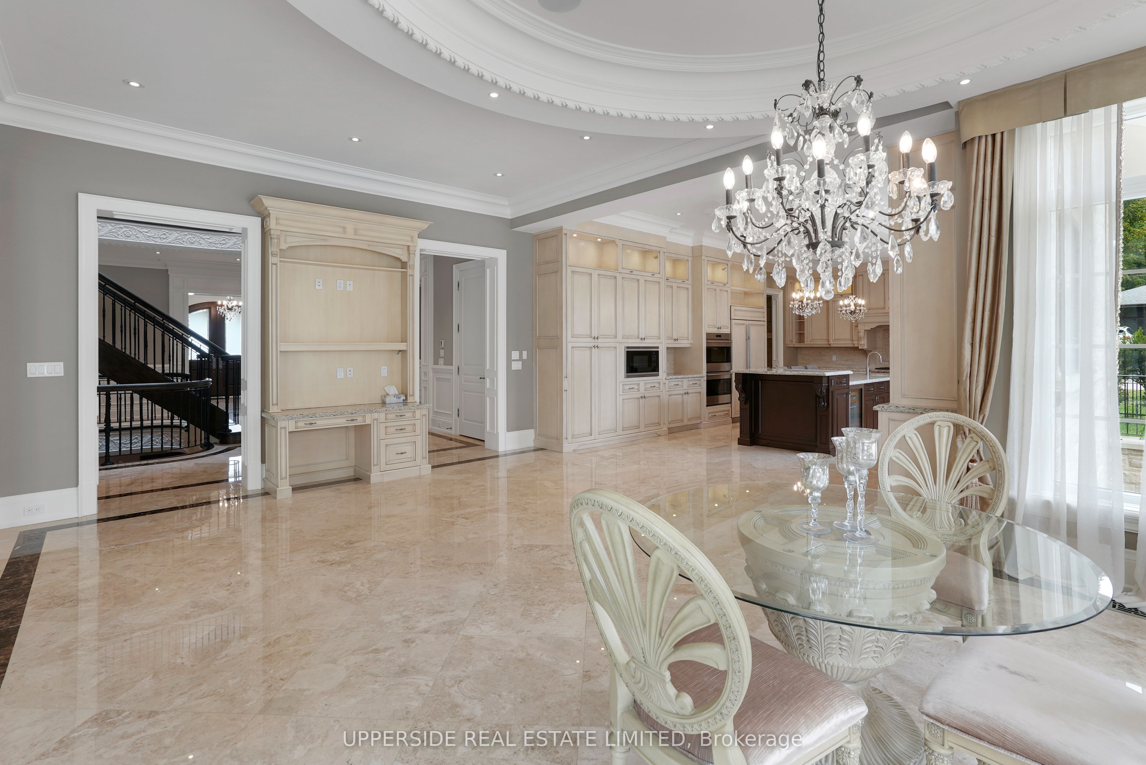 29 Riverside Boulevard W