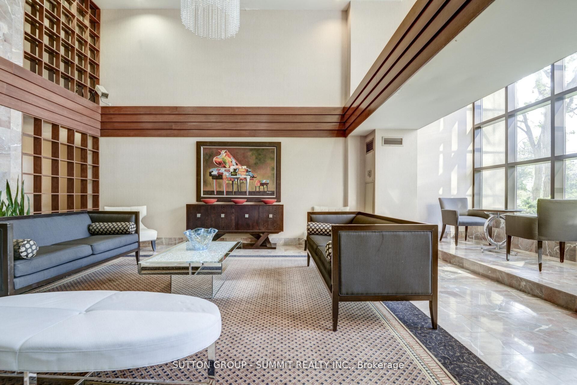 100 County Court Boulevard 1005