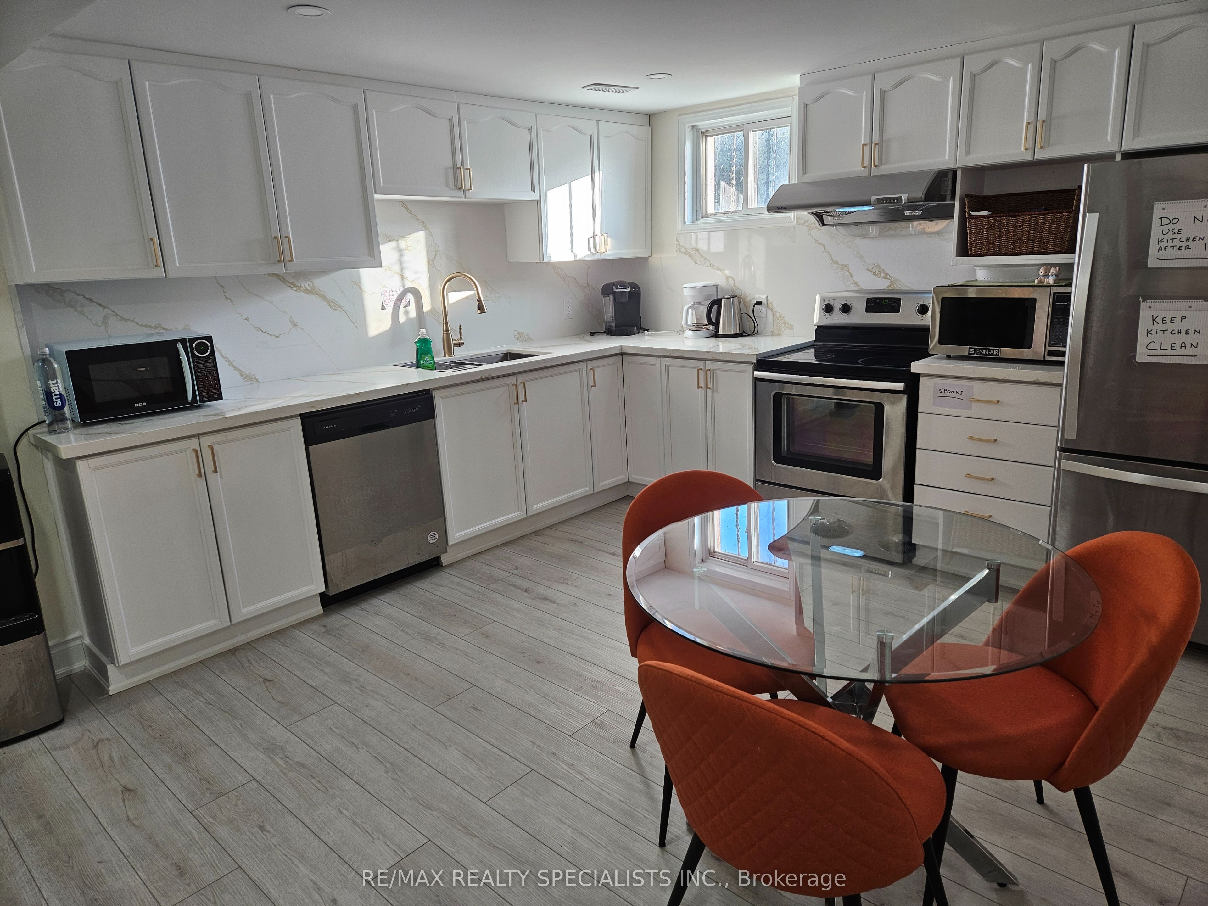 1460 White Oaks Boulevard Bsmt