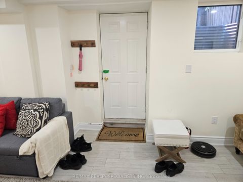 1460 White Oaks Boulevard Bsmt Oakville ON L6H 4R8