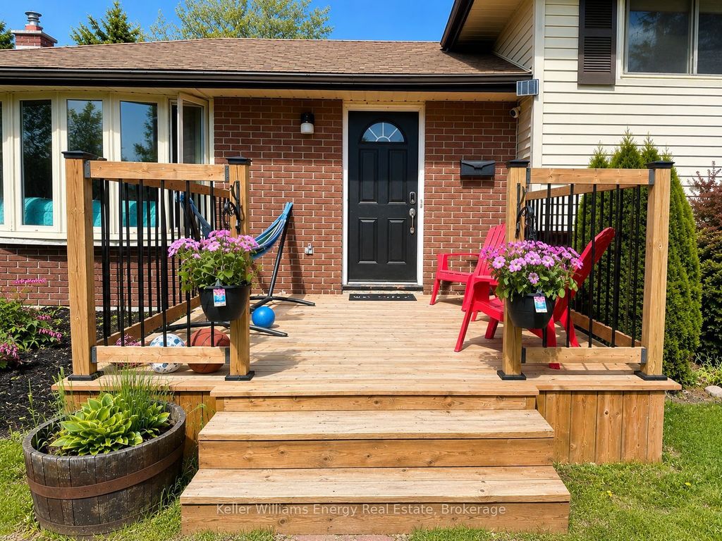 Photo of 245 Smart Crescent, Greater Napanee, ON K7R 1G3 (MLS # X13166856)
