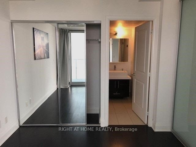 Photo of 65 St Mary Street #3004, Toronto, ON M5S 0A6 (MLS # C13722260)