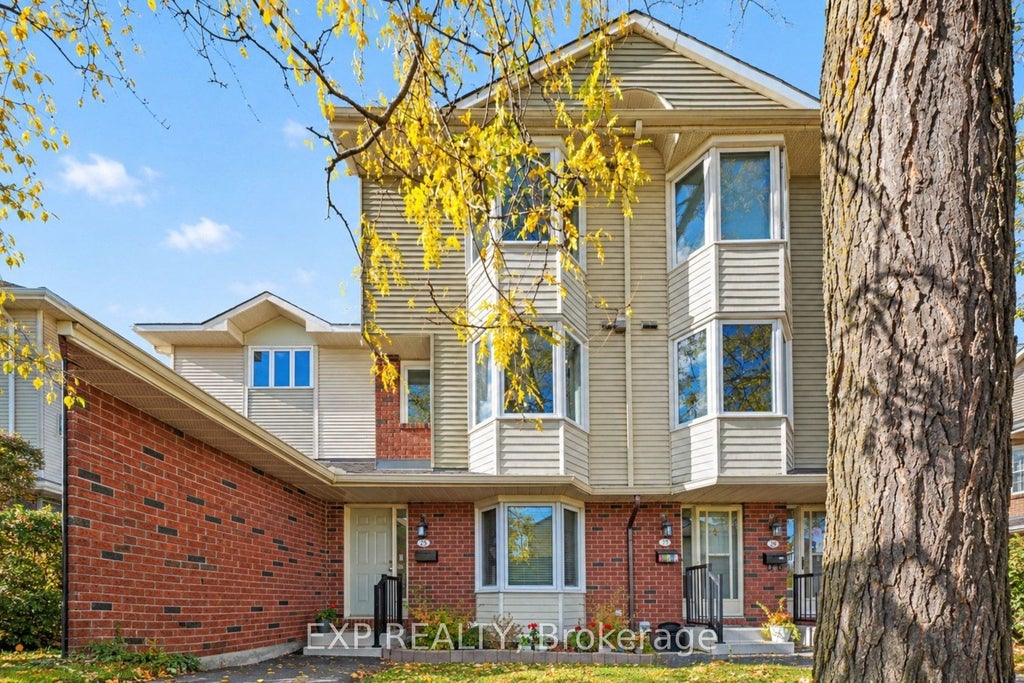 Photo of 25 Haxby Private #23, Hunt Club - South Keys and Area, ON K1T 3B5 (MLS # X14028462)