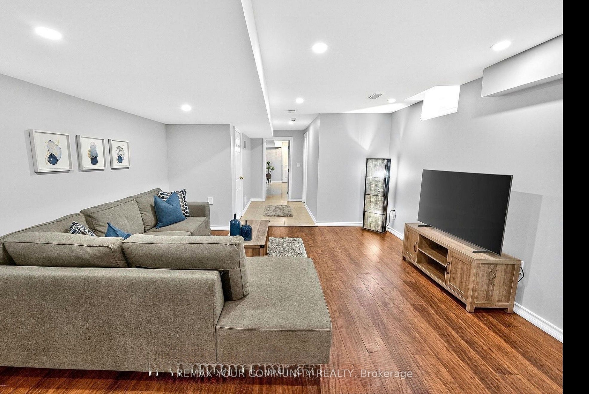 BASEMENT 95 Chelsea Crescent