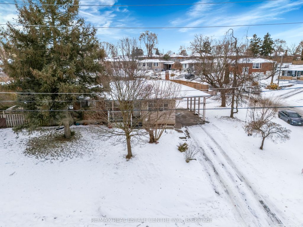 Photo of 168 Winston Boulevard, Cambridge, ON N3C 1M2 (MLS # X12649338)