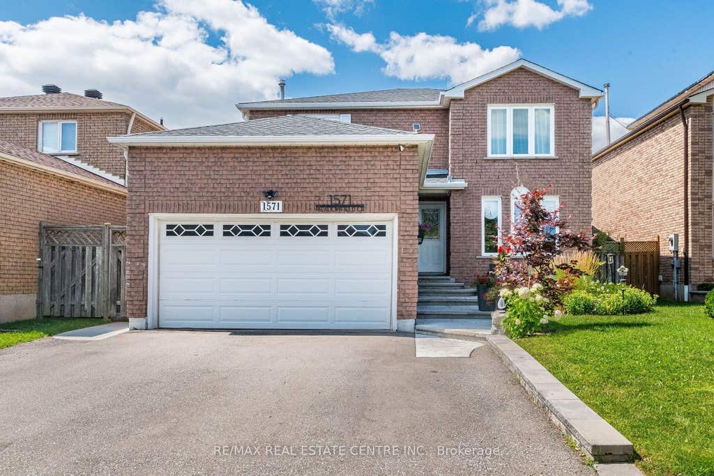 Photo of 1571 Meadowfield Crescent, Mississauga, ON L5M 4T4 (MLS # W13629380)