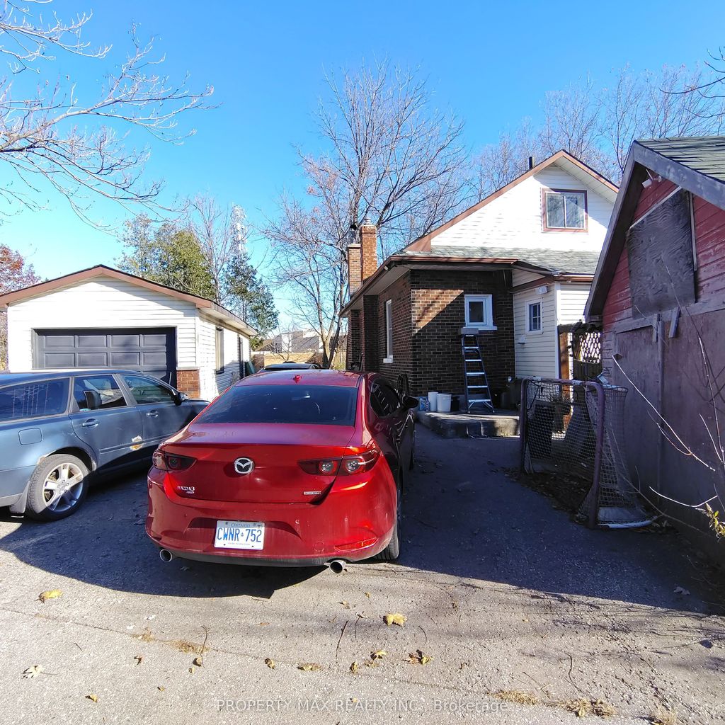 Photo of 304 West Scugog Lane, Clarington, ON L1C 3K2 (MLS # E12563556)