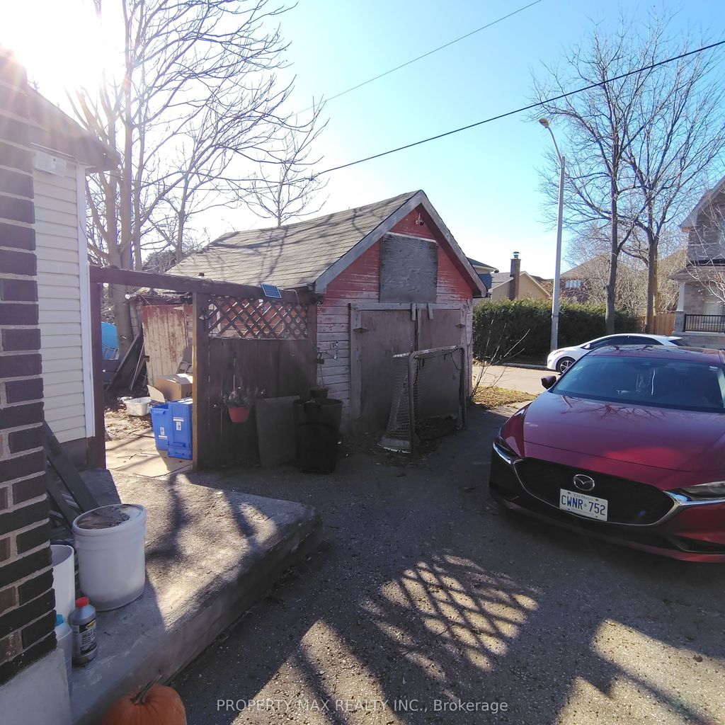 Photo of 304 West Scugog Lane, Clarington, ON L1C 3K2 (MLS # E12563556)