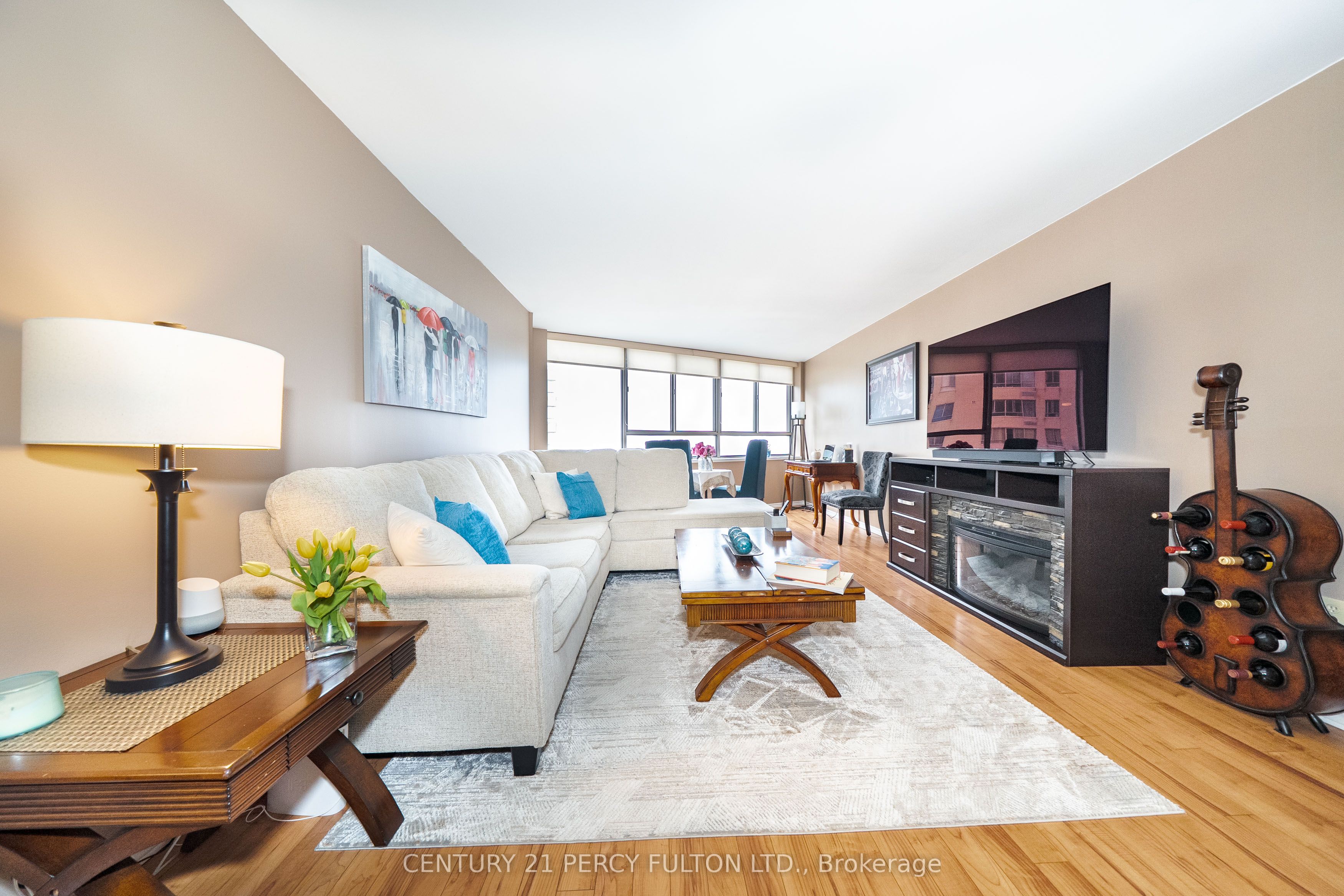 270 Queens Quay W 2508