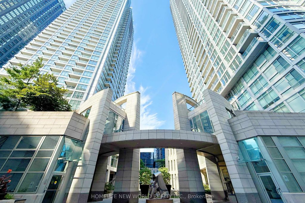 Photo of 2181 Yonge Street #2105, Toronto, ON M4S 3H7 (MLS # C12337420)
