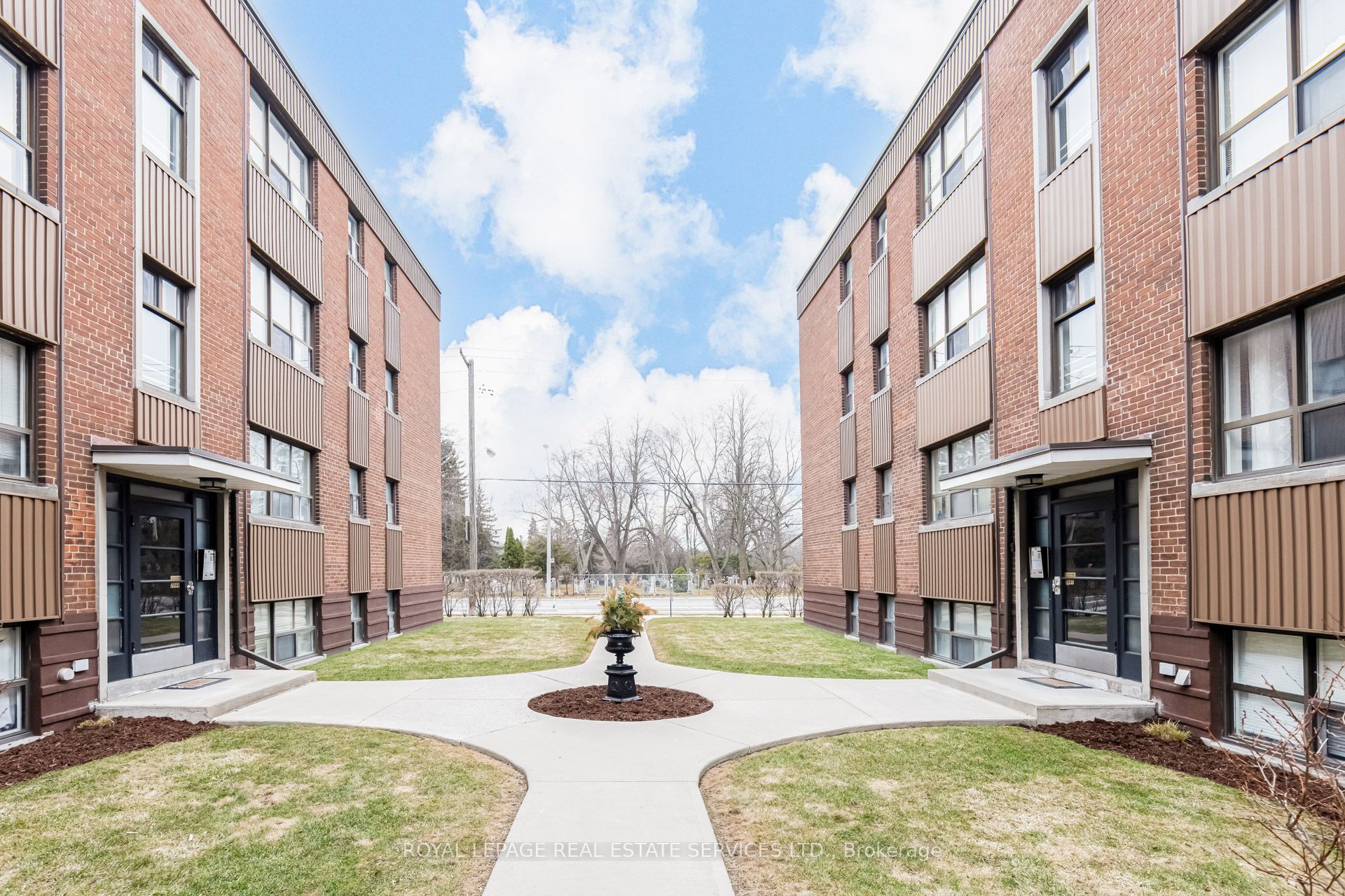 2846 Bloor Street 11