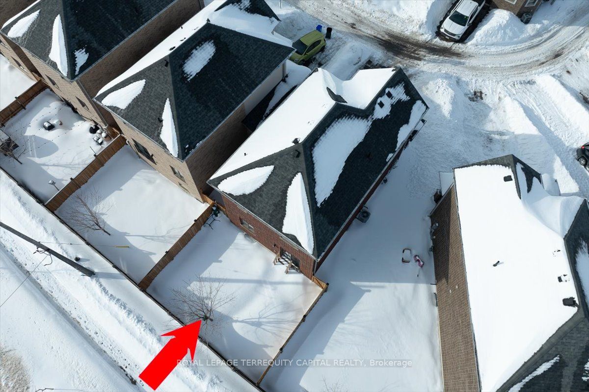 11 Bedford Estates Crescent