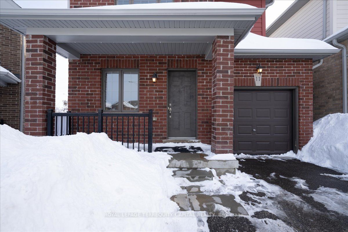 11 Bedford Estates Crescent